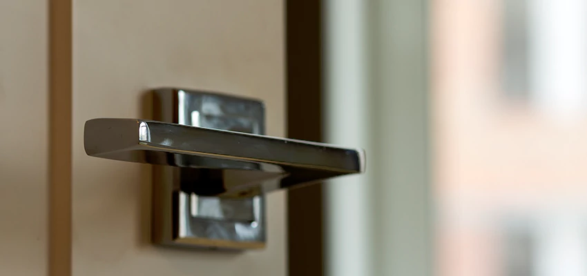 Door Lever Knob Repair in Castaic, California