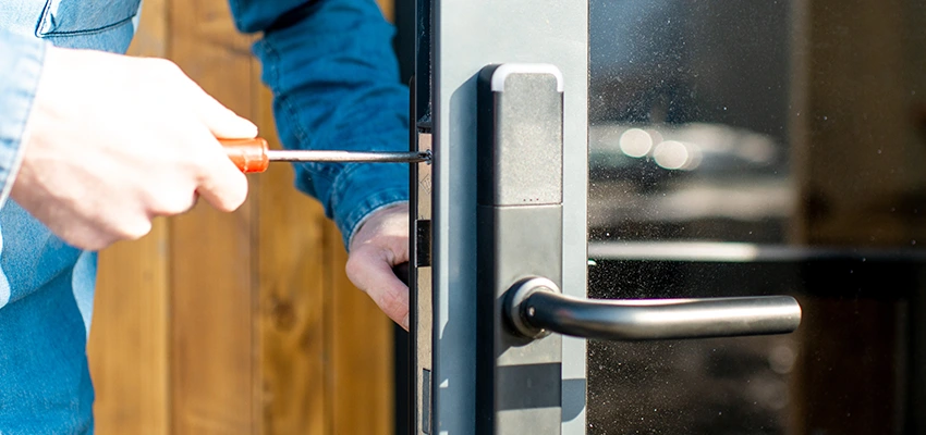 Aluminium Door Lock Replacement in Castaic, California